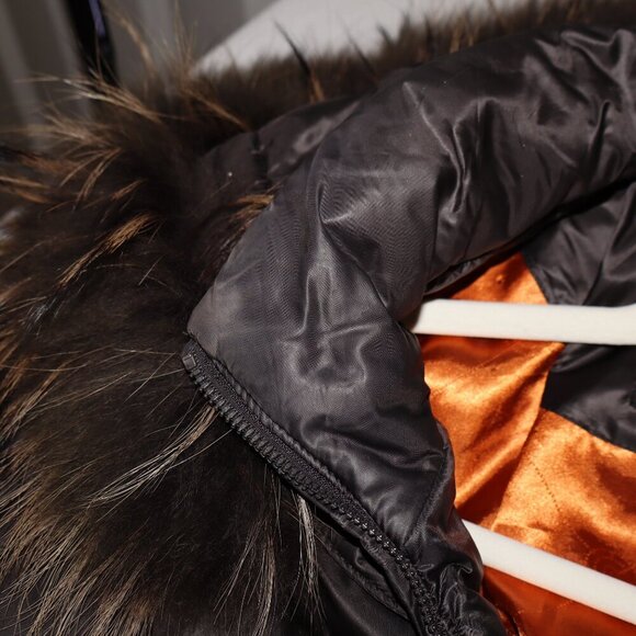 Creenstone Womens Puffer Coat Black Lined Hooded Raccoon Trim Hood Size 38/6 - Picture 16 of 16